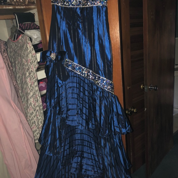 Party time - Picture 3 of 3